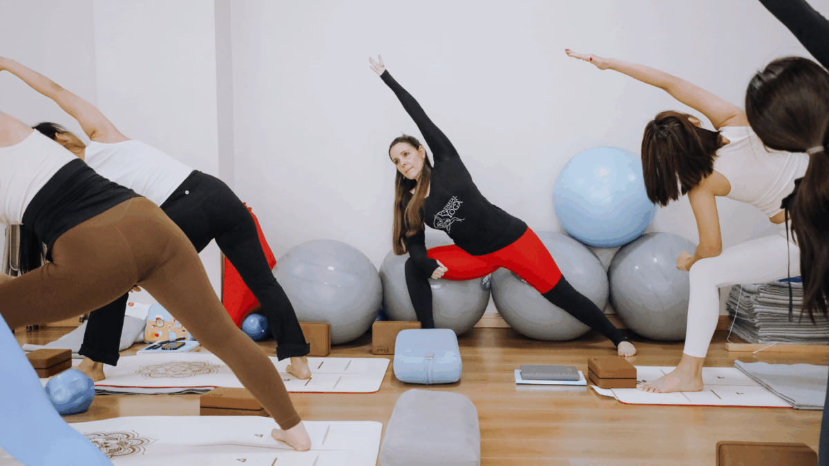 Formation Yoga Postnatal 30h – Jennifer More, Paris 2026